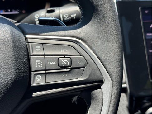 Used 2025 Jeep Grand Cherokee L Laredo RWD image 20