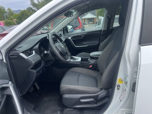 Used 2023 Toyota RAV4 LE AWD/4WD image 19