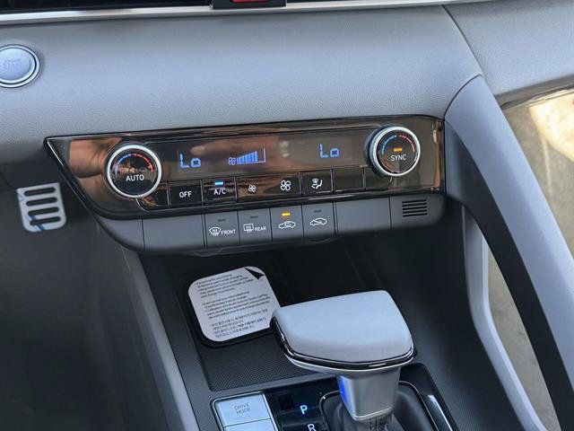 New 2026 Hyundai Elantra Sport FWD image 15