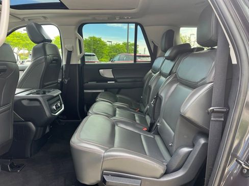 Used 2025 Ford Expedition Max Active AWD/4WD image 13