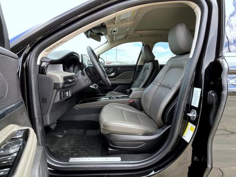 Certified 2024 Lincoln Corsair AWD w/ Equipment Group 101A image 10