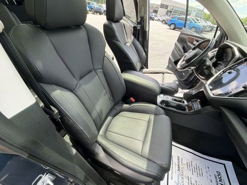 Used 2023 Subaru Ascent Touring AWD/4WD image 31