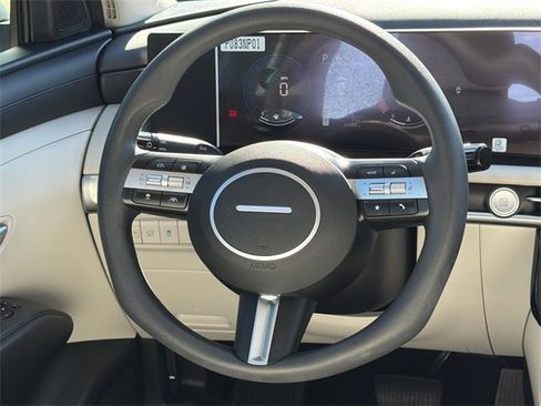 Used 2025 Hyundai Tucson SEL image 13