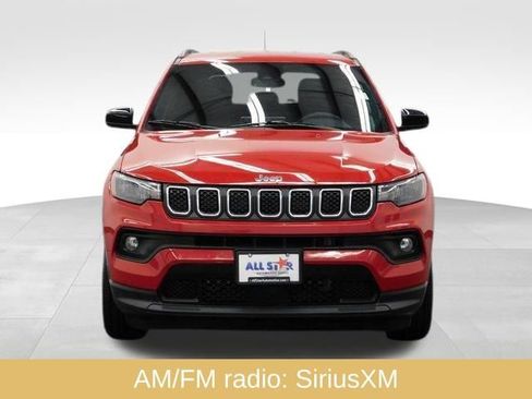 Used 2023 Jeep Compass Latitude image 4