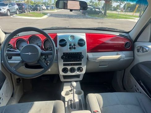 Used 2007 Chrysler PT Cruiser Touring FWD image 16