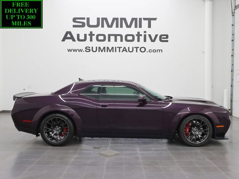 Used 2020 Dodge Challenger SRT Hellcat Redeye image 1