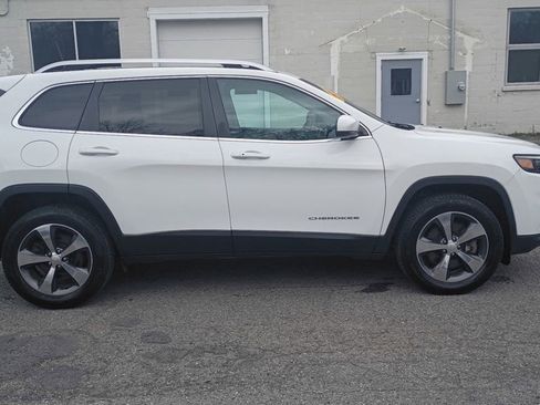 Used 2020 Jeep Cherokee Limited AWD/4WD image 2