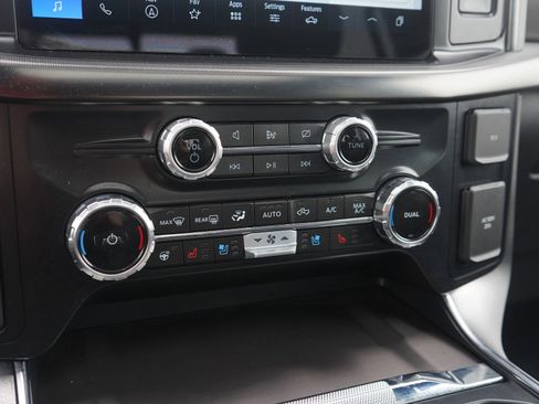 Used 2024 Ford F150 Platinum AWD/4WD image 22