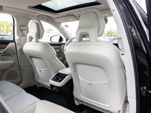 Used 2017 Volvo S90 T6 Inscription w/ Vision Package image 26