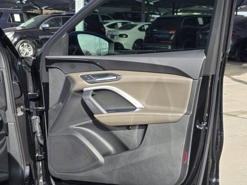 Certified 2025 Audi Q5 Premium w/ Convenience Package image 10