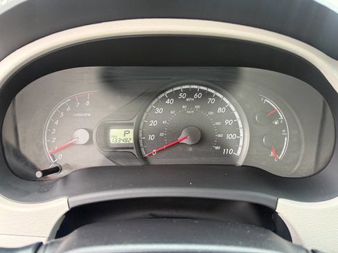 Used 2013 Toyota Sienna LE image 19