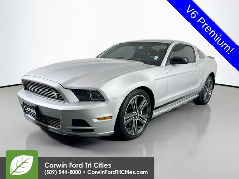 Used 2013 Ford Mustang Premium w/ V6 Performance Pkg RWD image 5
