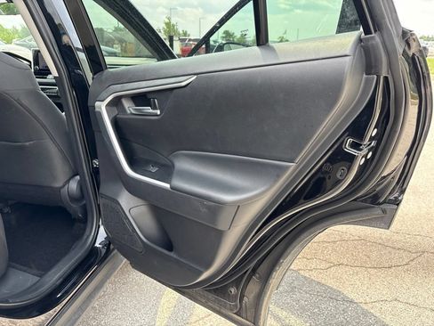 Used 2025 Toyota RAV4 XLE FWD image 24