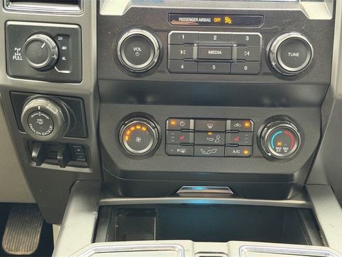 Used 2019 Ford F150 XLT w/ Equipment Group 302A Luxury AWD/4WD image 20