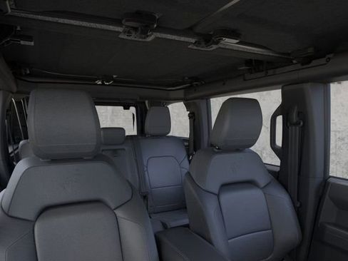 New 2025 Ford Bronco Outer Banks w/ Sasquatch Package image 12