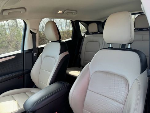 Used 2022 Ford Escape SEL image 26