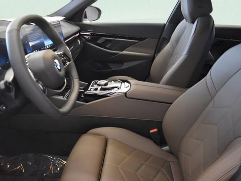 New 2026 BMW 530i xDrive w/ Premium Package AWD/4WD image 22