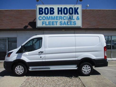 Used 2024 Ford Transit 250 Low Roof w/ Exterior Upgrade Package RWD image 27