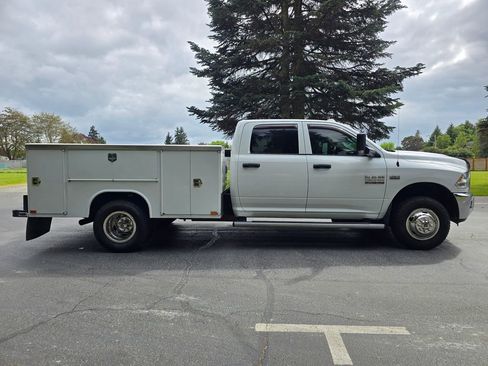 Used 2016 RAM 3500 Tradesman w/ Chrome Appearance Group RWD image 7