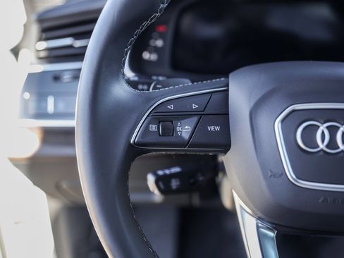 Used 2025 Audi Q8 Premium Plus image 16
