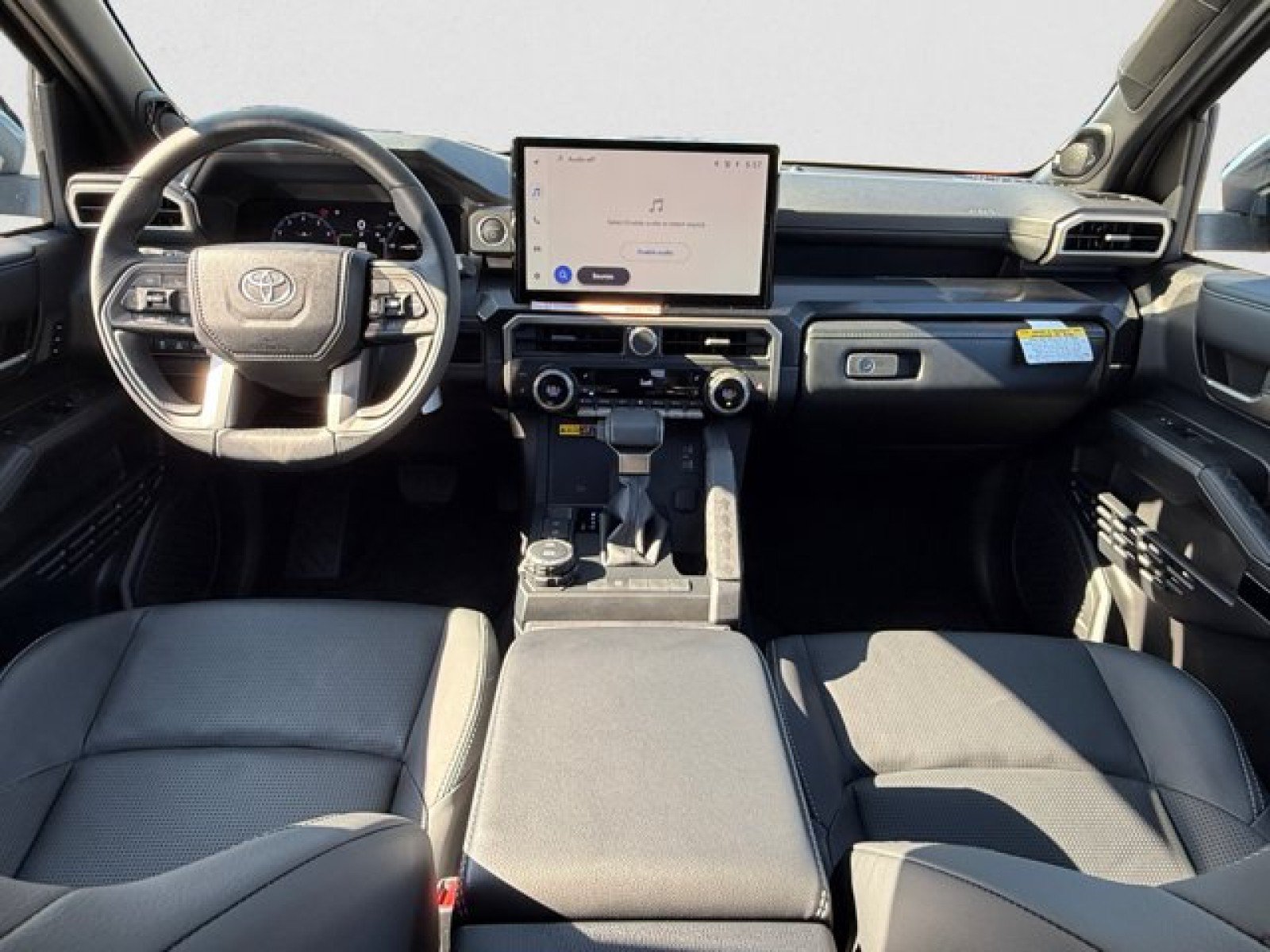 Used 2025 Toyota 4Runner Limited AWD/4WD image 13