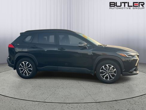 Used 2025 Toyota Corolla Cross AWD Hybrid image 7