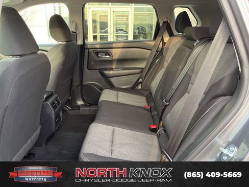 Used 2025 Nissan Rogue SV image 12