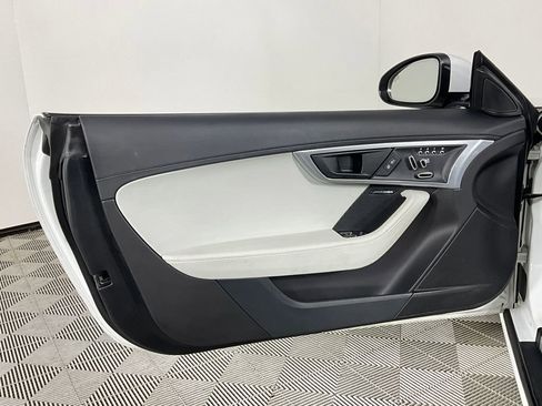 Used 2020 Jaguar F-TYPE Convertible RWD image 22