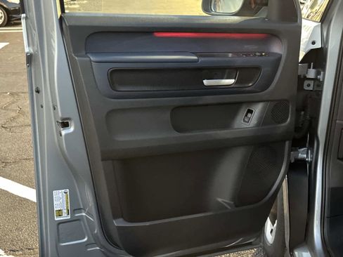 New 2025 Volkswagen ID. Buzz Pro S Plus image 19