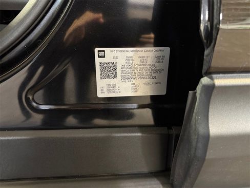 Used 2022 Chevrolet Equinox RS w/ Infotainment Package image 31