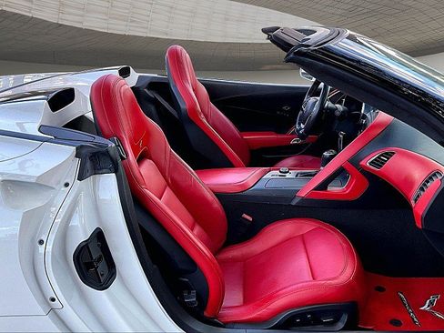 Used 2016 Chevrolet Corvette Stingray Convertible w/ 3LT Preferred Equipment Group RWD image 6