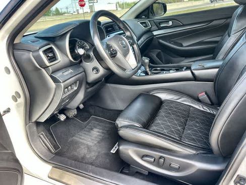 Used 2019 Nissan Maxima Platinum w/ Sport Mat Group image 3