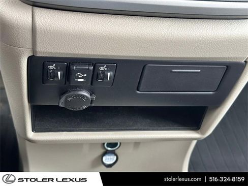 Used 2020 Toyota Sienna XLE image 26