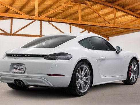 Used 2019 Porsche 718 Cayman S image 5
