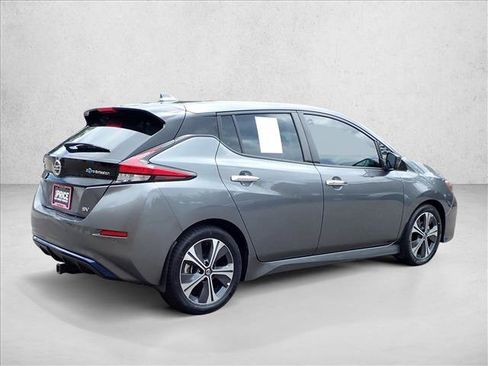 Used 2020 Nissan Leaf SV w/ SV Technology Package FWD image 4