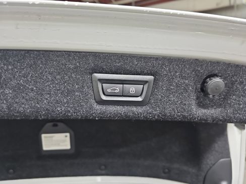 Certified 2023 BMW 530i w/ Executive Package image 15