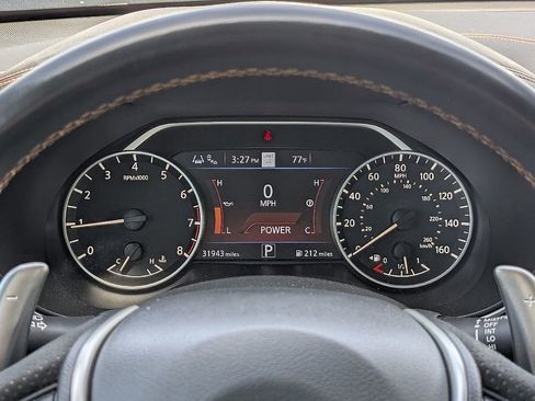 Used 2021 Nissan Maxima SR w/ Sport Mat Group FWD image 12