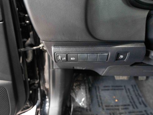 Used 2023 Toyota Corolla LE image 11