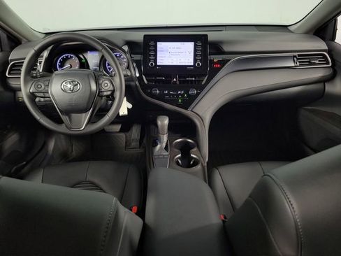 Used 2024 Toyota Camry SE FWD image 25