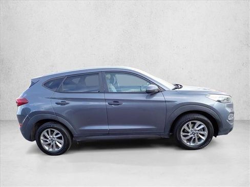 Used 2016 Hyundai Tucson SE w/ Option Group 02 image 2