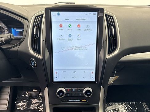 New 2024 Ford Edge SE image 12