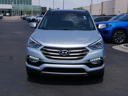 Used 2018 Hyundai Santa Fe Sport AWD/4WD image 2