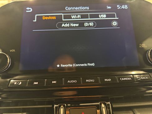 Used 2025 Nissan Pathfinder SL AWD/4WD image 17