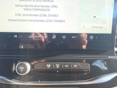 Certified 2023 Ford Transit 350 XLT image 23