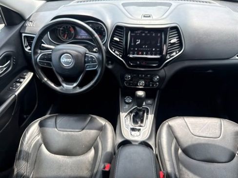 Used 2019 Jeep Cherokee Limited AWD/4WD image 38