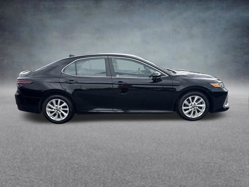 Used 2023 Toyota Camry LE FWD image 7