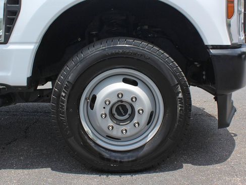 Used 2025 Ford F350 XL AWD/4WD image 35
