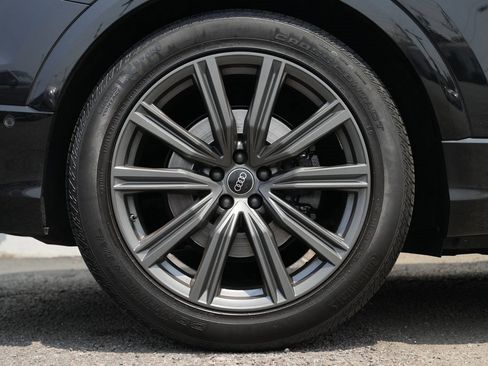 Used 2022 Audi SQ8 Prestige w/ Prestige Package image 11