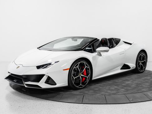 Used 2020 Lamborghini Huracan EVO AWD/4WD image 2