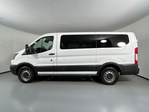 Used 2018 Ford Transit 150 XL image 4